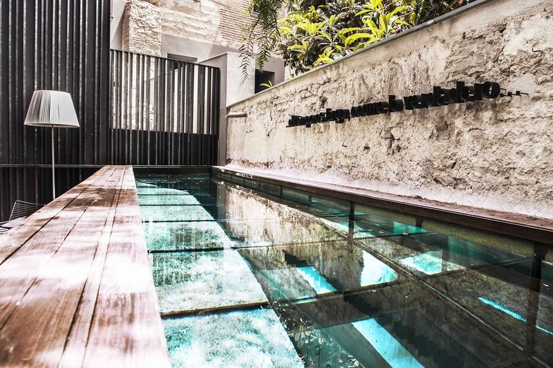 カロ ホテル バレンシア エクステリア 写真 The glass floor of the observation deck